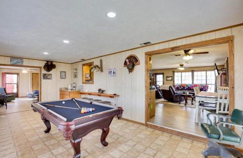 Hot Tub, Lake Access! Anglers Escape in Hemphill - Foto 10