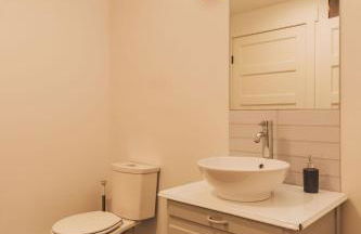 Secluded Charming Farmhouse Lake Views Firepit - Foto 32