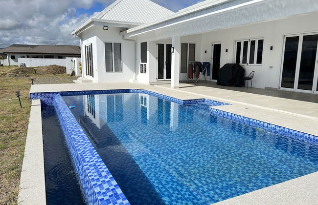 Lake Side Deluxe Villa - Photo 19