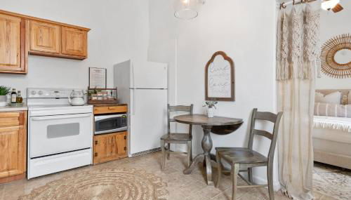 Le Petit Guesthouse -King Bed Walk to Whitworth - Foto 4, stove, pet friendly, minibar