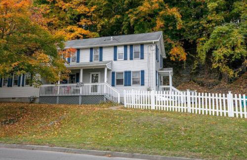 Great Location! Colleges! Hiking! Ithaca Commons! - Foto 2