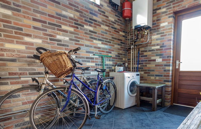 Home With Vinyls, Bikes and Waterways - Foto 2