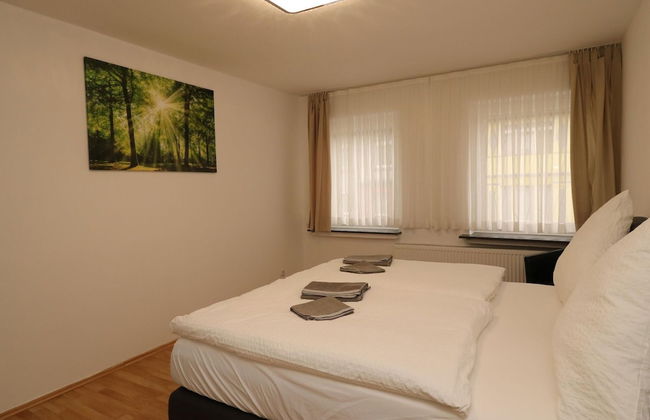 Stylish Apartment With Terrace - Photo 2