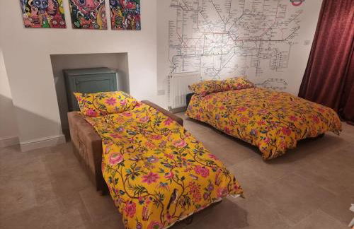 Entire Ground Floor Flat, Free Off-Street Parking and Large Garden - Foto 8