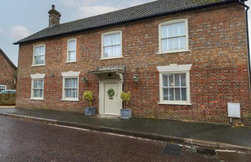 Manor Farm House - Photo 1