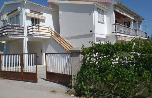 Apartments by the sea Caska, Pag - 202 - Photo 2