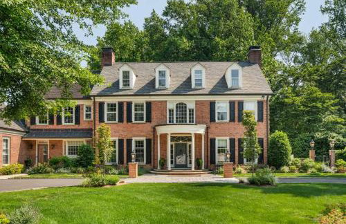 Luxury Princeton Estate Pool, Hot Tub, Sleeps 20 - Photo 7