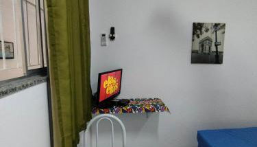 Seu Apto Praia da Costa 6 com Cama Casal e Opcional Pequena Cama Solteiro Simples Barato Local Excelente Ar Cond TV Microondas Todo seu Centro - Foto 5