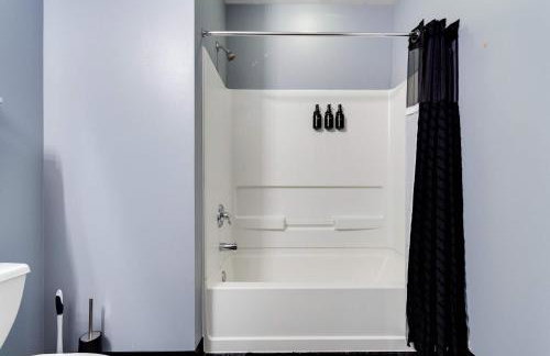 West Loop - City Views With In & Out Parking 2 - Photo 74