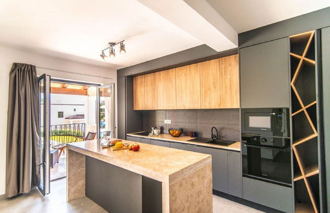 Villa With Swimming Pool and Outdoor Kitchen - Foto 9