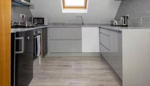 One Bed Flat Close to Station & River FREE PARKING - Foto 3, stove