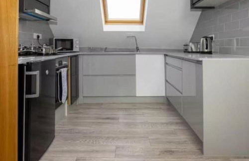 One Bed Flat Close to Station & River FREE PARKING - Foto 3