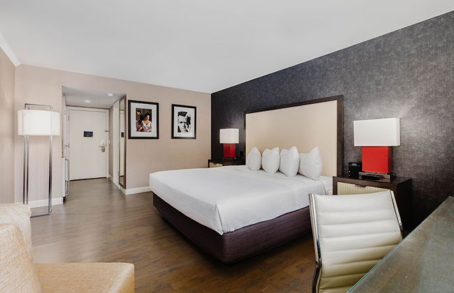 2500 Penn, a Placemakr Experience - Photo 10