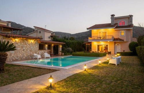 Phoceus Poolfront Grande Villa - Foto 1