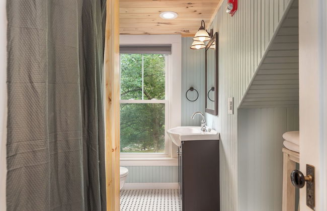 TuckAway Suites at East Branch - Photo 47