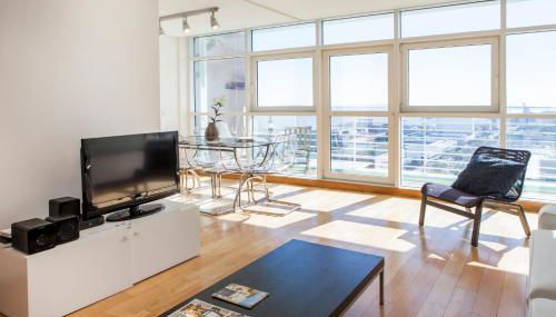 RENT4REST LISBON PARQUE DAS NAÇÕES 17Th FLOOR RIVER VIEW - Photo 4