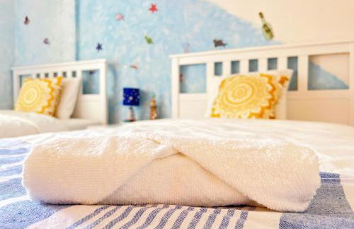 Cozy fairytal garden apartment, Family Friendly, Free parking, 15 Min to Airport - Foto 45