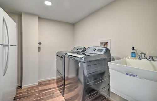 2 Mi to Tunnel of Trees Home with Furnished Deck - Foto 23