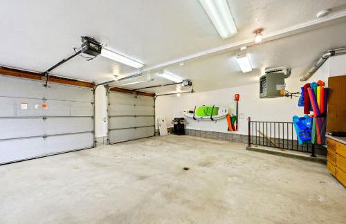 Modern Home Walk to Downtown, Hot Tub & GameRoom - Foto 52