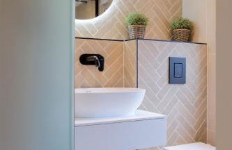 Bright Carnaby Soho 1BR Apartment with AC - Photo 16