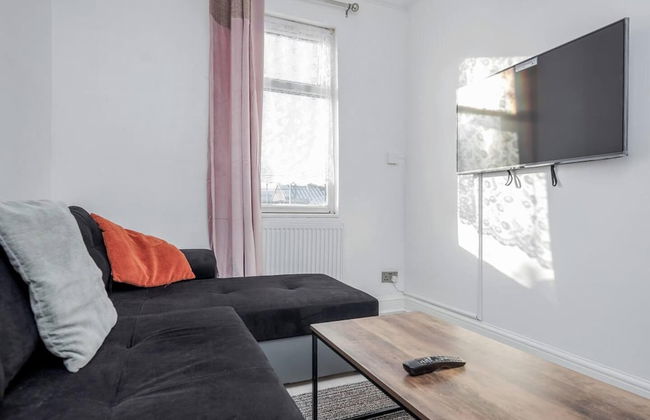 Stunning Top 2 Bed Flat Tilbury Central Location - Foto 21