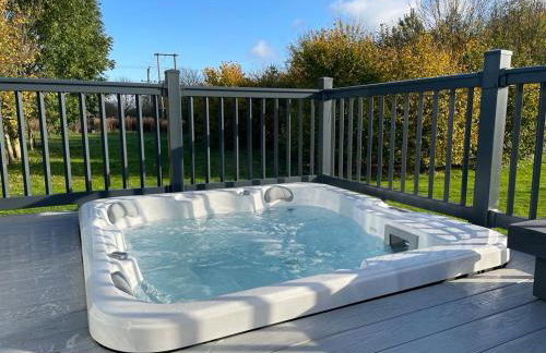 Coopers Cabin With Hot Tub - Foto 6