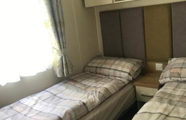 Poppy at Oakdene Forest Park - Foto 44