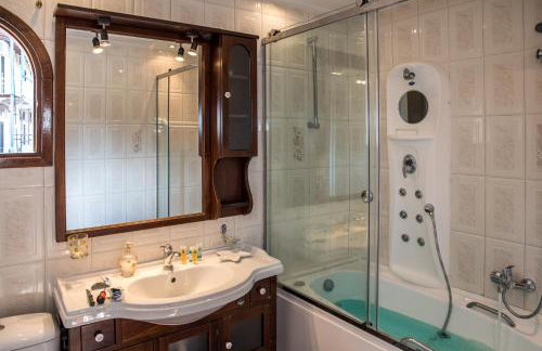 Paradise Bar Apartments - Photo 40