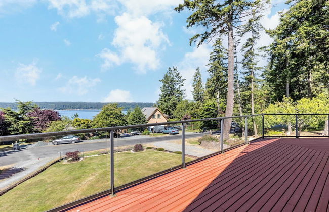 Harborview Getaway by Avantstay Walk to Beach - Photo 27