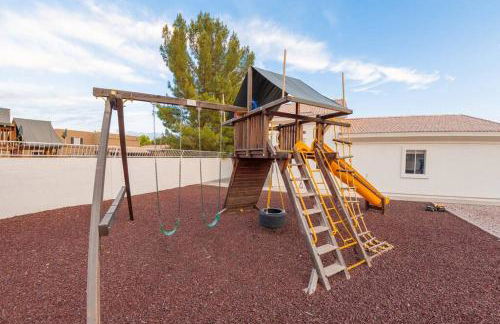 LeFairview Chateau- Pickleball Heated Pool Jacuzzi - Foto 44