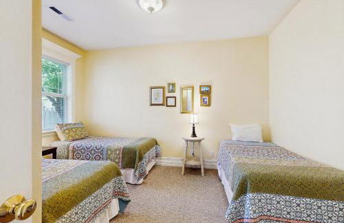 Bennington House - Photo 25