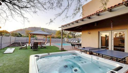 Epic 6BR with Pool, Spa and Fire Pit - Walk to Trails - Foto 2, sunbed