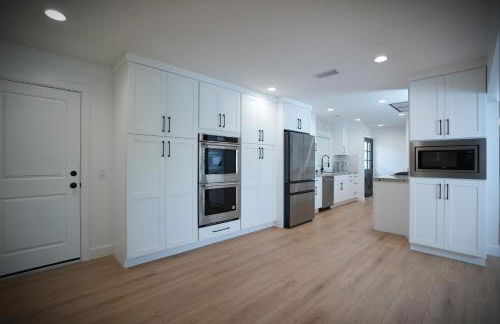 Awesome 5 bedroom 3 bath pool home with in-ground jacuzzi - Foto 33