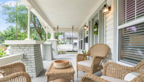 BeeKeeper's Inn - Beautifully Renovated 1929 Bungalow with 2 Bedrooms on Brick Street near Tampa's Attractions - Foto 5