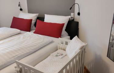 Schwarzwaldmarie in Titisee mit Badewanne Sonnenbalkon TG-Stellplatz Küche - Foto 20