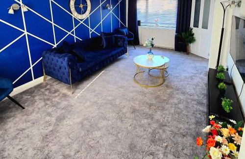 Luxury Modern Comfy 3BR House Contractors Family - Foto 4