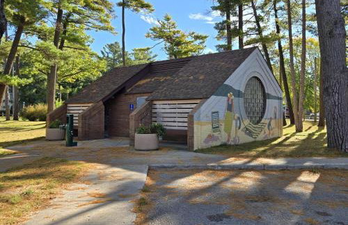 Cozy TC Bay Condo - Photo 24