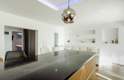 Luxury apartment Martinis with pool - Photo 10