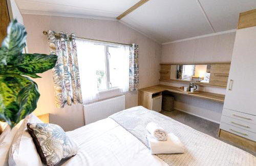 2Bed Whitley Bay Home - Free Parking, Close to beach & St Mary's Lighthouse - Photo 78