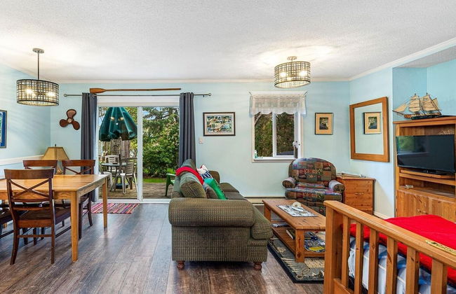 Salty Towers Oceanfront Cottages - Foto 9