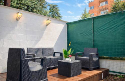 Bed & Garage Apartment in Villa - Photo 1