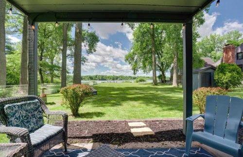 Lakefront Retreat with Views and Decks and Fire Pit - Foto 22