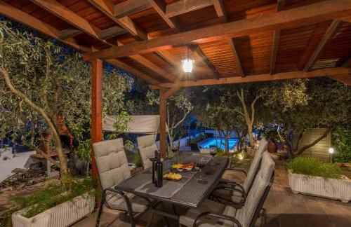 House Oliva with private pool and large garden - Photo 15