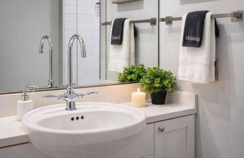 Obsidian 20ft Glass Wall Sauna & Free Parking - Foto 22