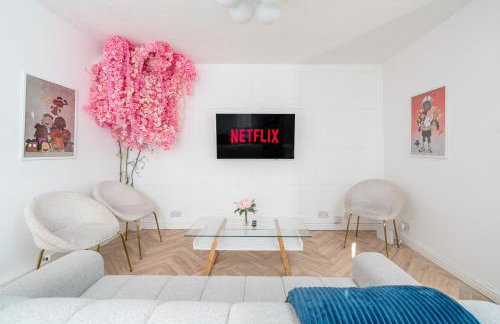 Stylish 3 Bed Home with Gardens Fast Transport Links - Foto 2