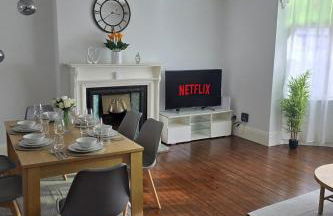 Coastal Comfort in Leigh Ideal for Work & Leisure - Foto 20