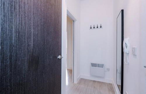 Modern 1BR Apartment in Central Warrington - Foto 24