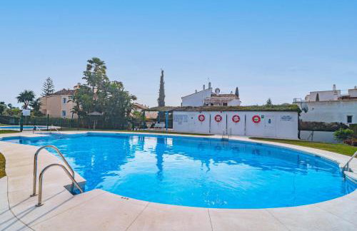 Andalusian Elegance apartment in El Paraiso with 360 views over Sea and Mountains - Photo 25