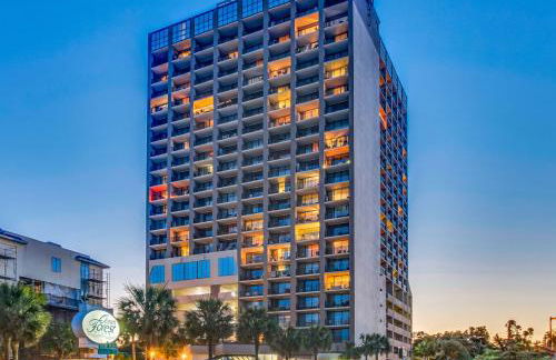 Scenic Views from the balcony at Ocean Forest Plaza Condos - Foto 36