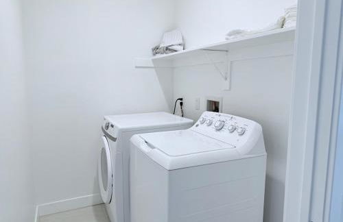 Modern Family Haven - Minutes from Disney Magic-OC - Foto 30